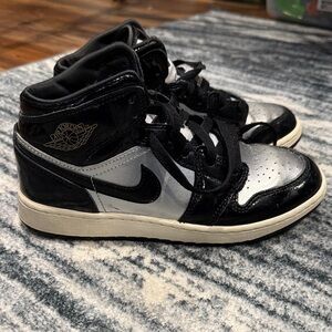 Nike Kids Sneakers Black and Silver